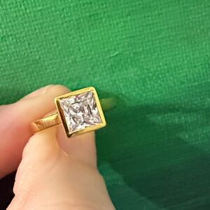 Elegant Gold Square-Cut Travel Ring